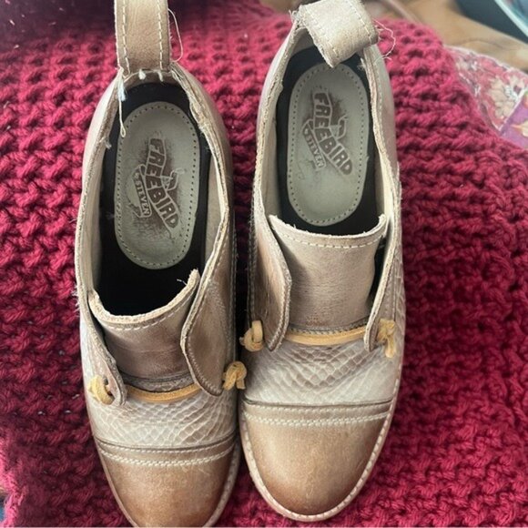 FREEBIRD Women's Taupe Mabel Shoe Size 5 - Picture 3 of 8